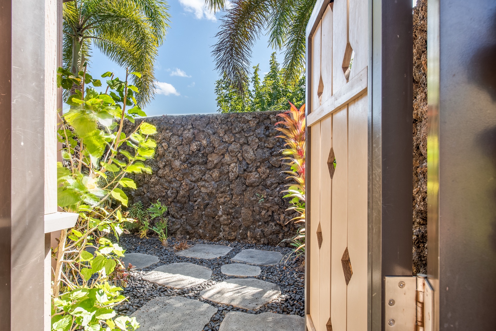 Kamuela Vacation Rentals, Kulalani 1701 at Mauna Lani - Enter the Tropical Sanctuary of Your Private Outdoor Shower