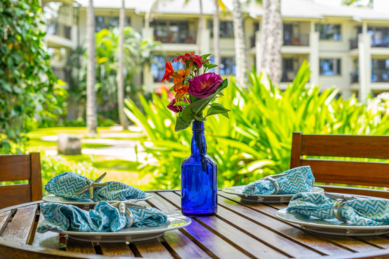 Kahuku Vacation Rentals, Turtle Bay Villas 114 - Enjoy a meal with a tropical, island breeze