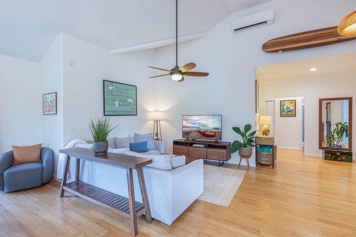 Princeville Vacation Rentals, Hale Cassia - Airy living room with vaulted ceilings.