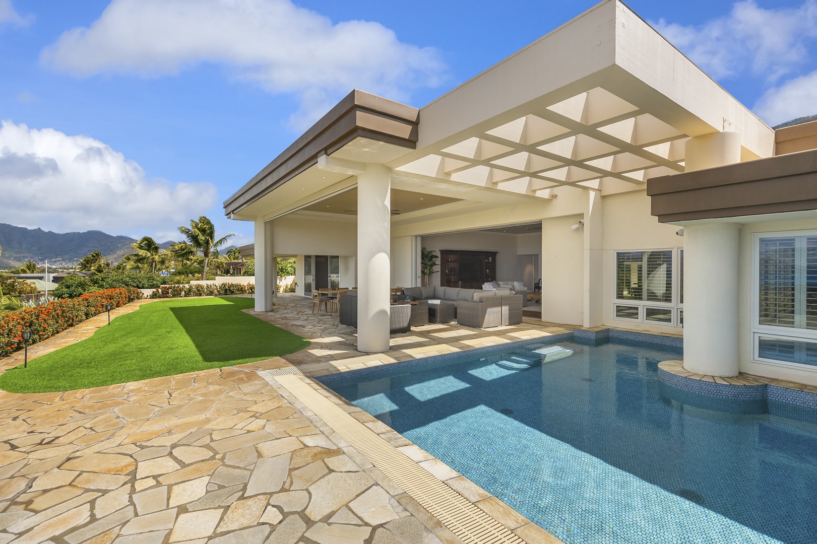 Honolulu Vacation Rentals, Hale Makana - Enjoy the private pool!