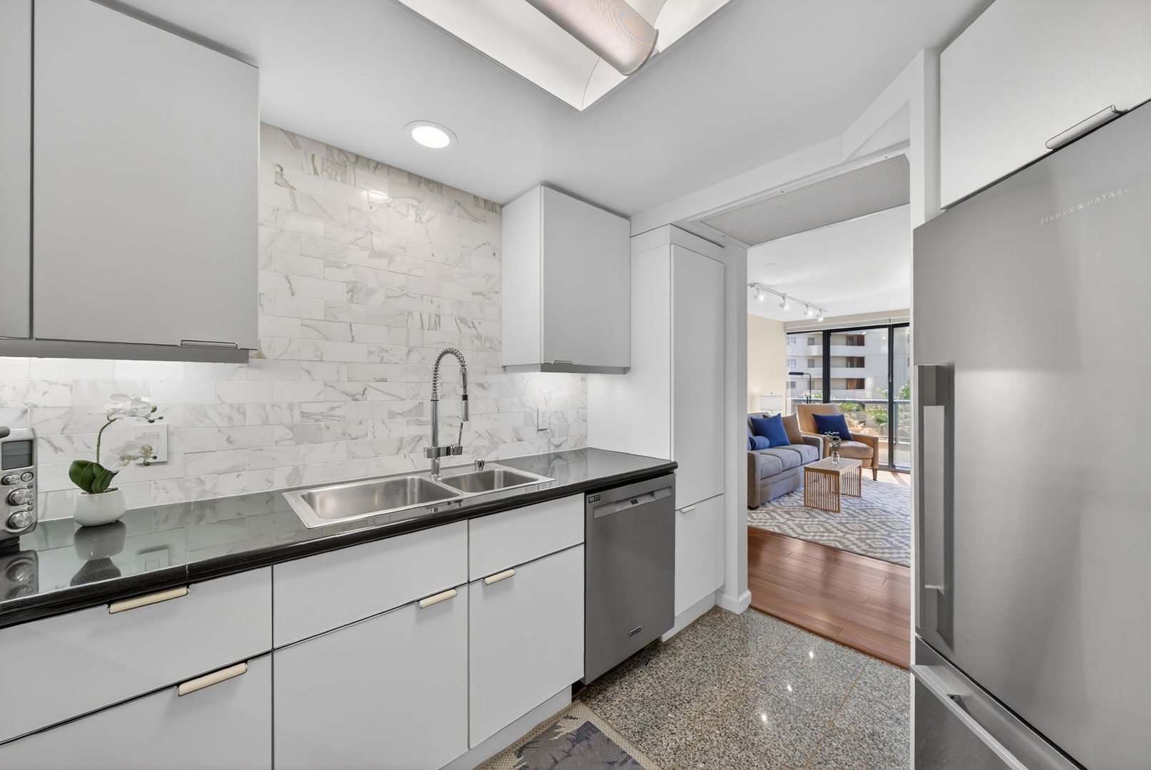 Honolulu Vacation Rentals, Island View at Waikiki Landmark - Whip up island breakfasts in the refreshed kitchen with sleek finishes and ample storage.