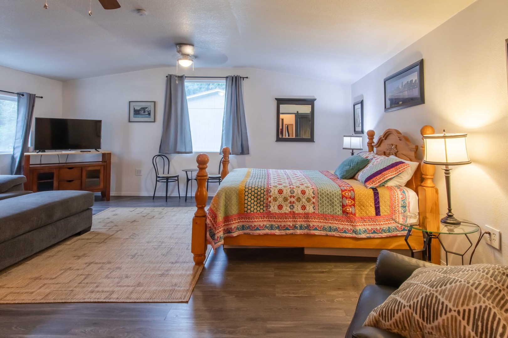 Tillamook Vacation Rentals, Holly's House - Master Bedroom