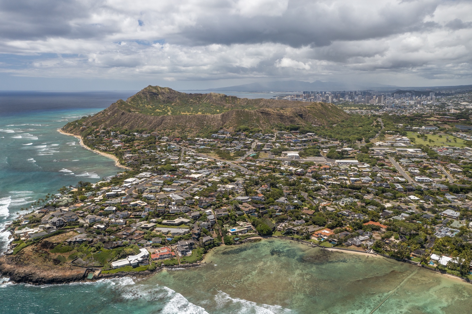 Honolulu Vacation Rentals, Hale Le'ahi* - 