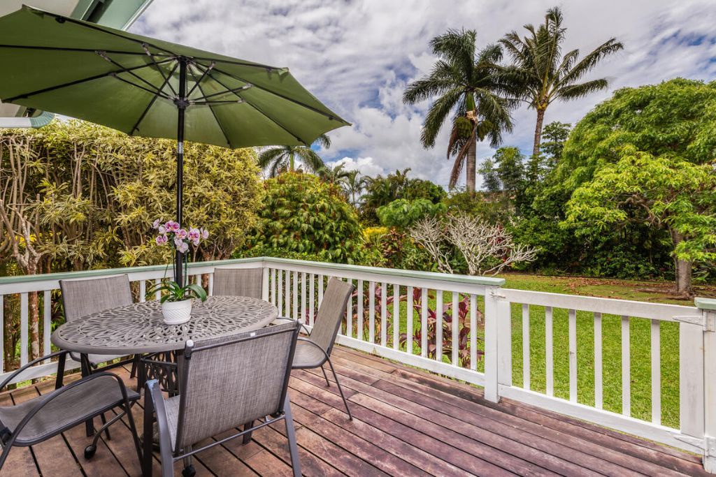 Princeville Vacation Rentals, Hale Cassia - Enjoy your morning coffee while having fun conversations with garden views on the wrap around lanai
