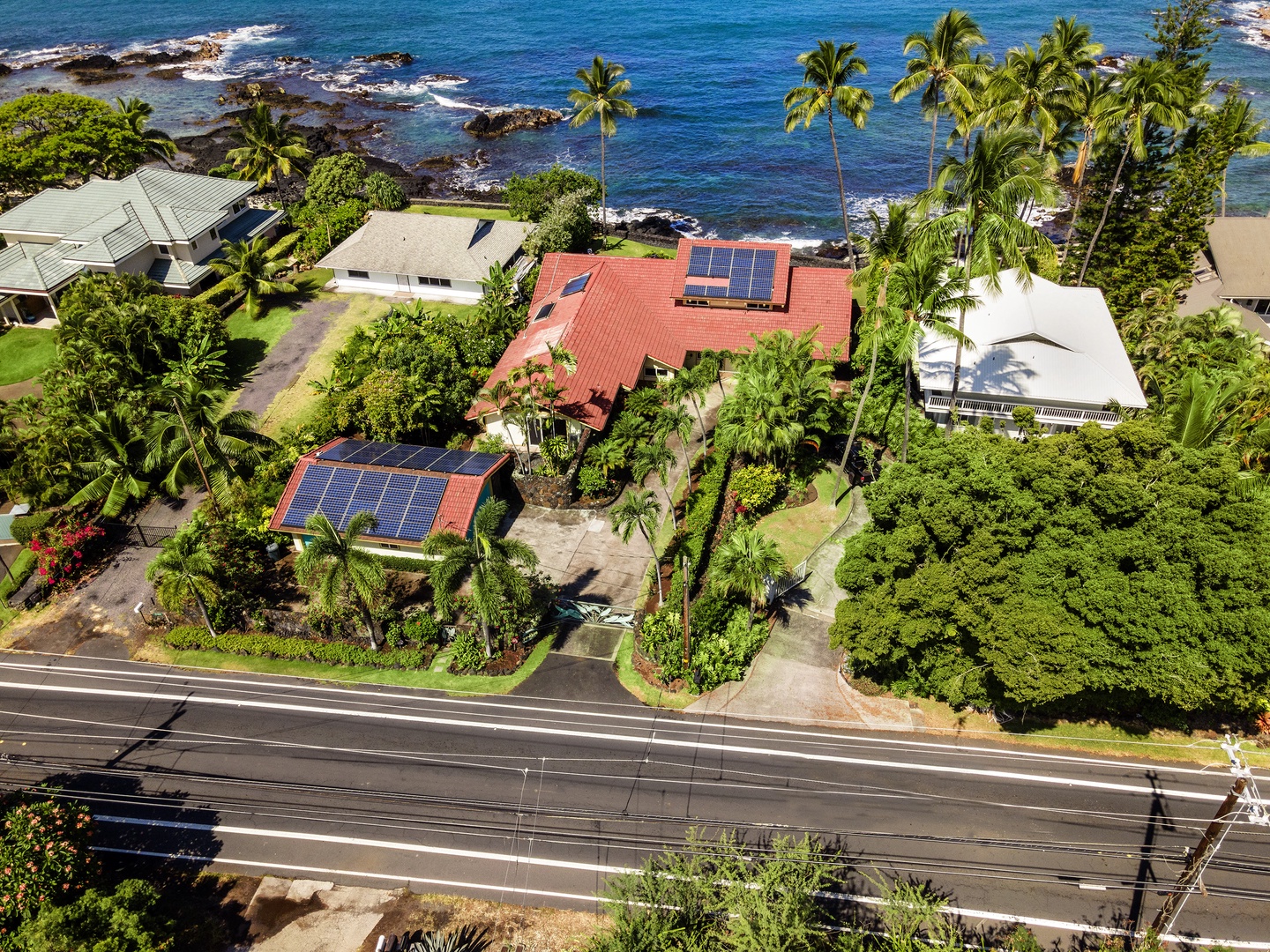 Kailua Kona Vacation Rentals, Hale Pua - Aerial view of Hale Pua along Ali'i Drive