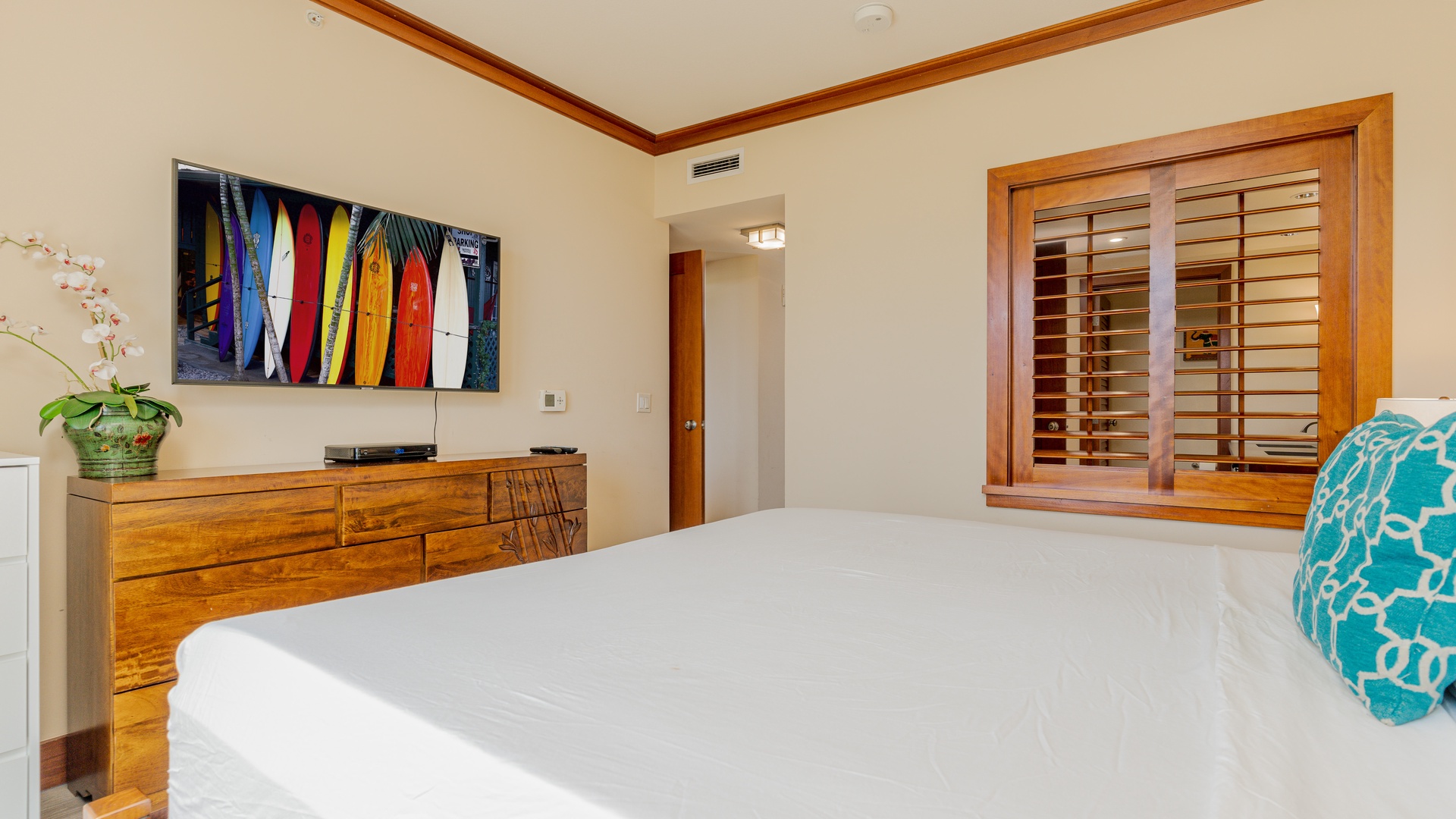 Kapolei Vacation Rentals, Ko Olina Beach Villas O425 - The primary guest bedroom with extra storage.