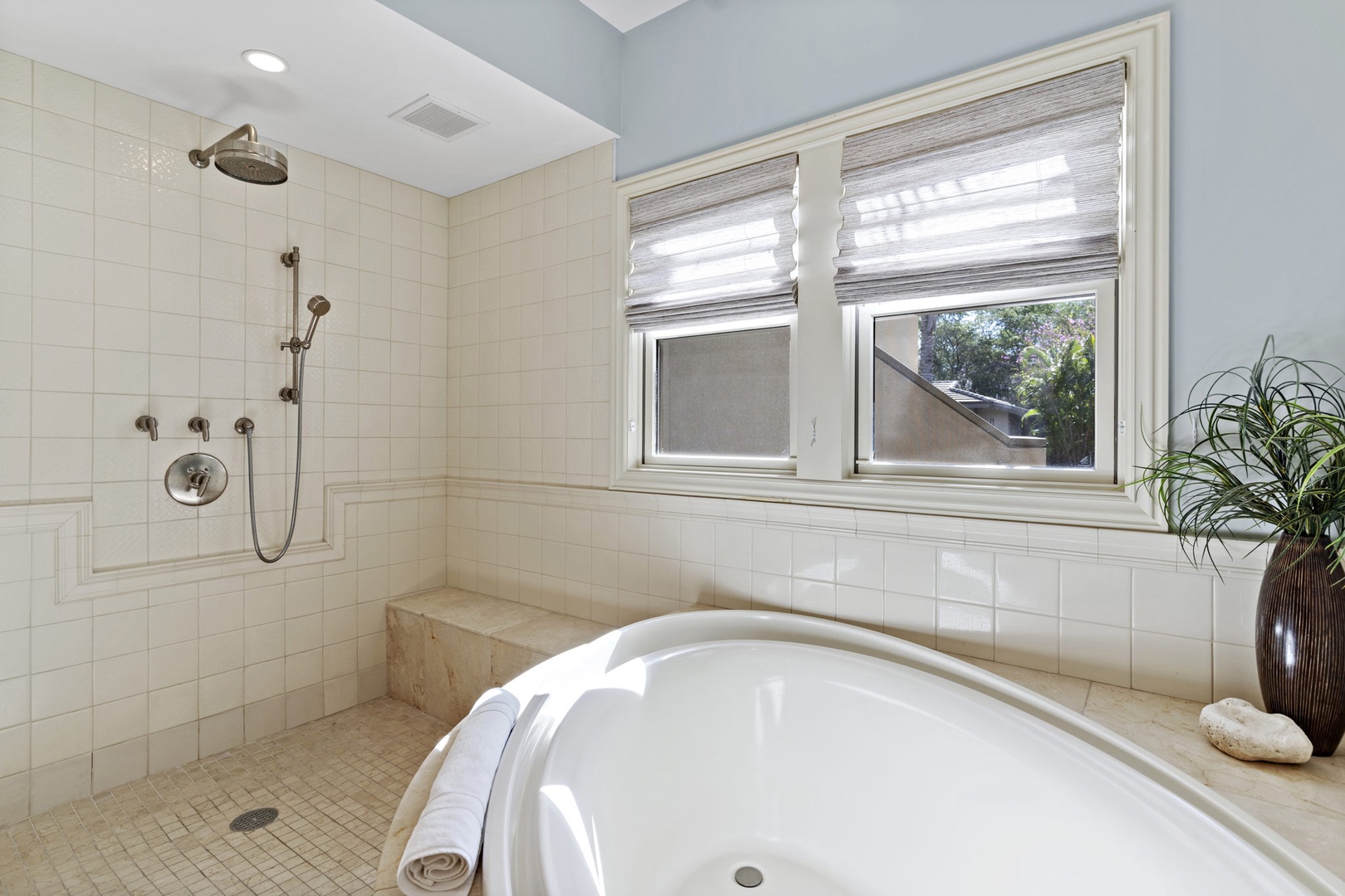 Wailea Vacation Rentals, Wailea Luxury Residence Hoolei 93-3 - Relax and unwind in this spacious bathroom featuring a large soaking tub and refreshing separate walk-in shower.