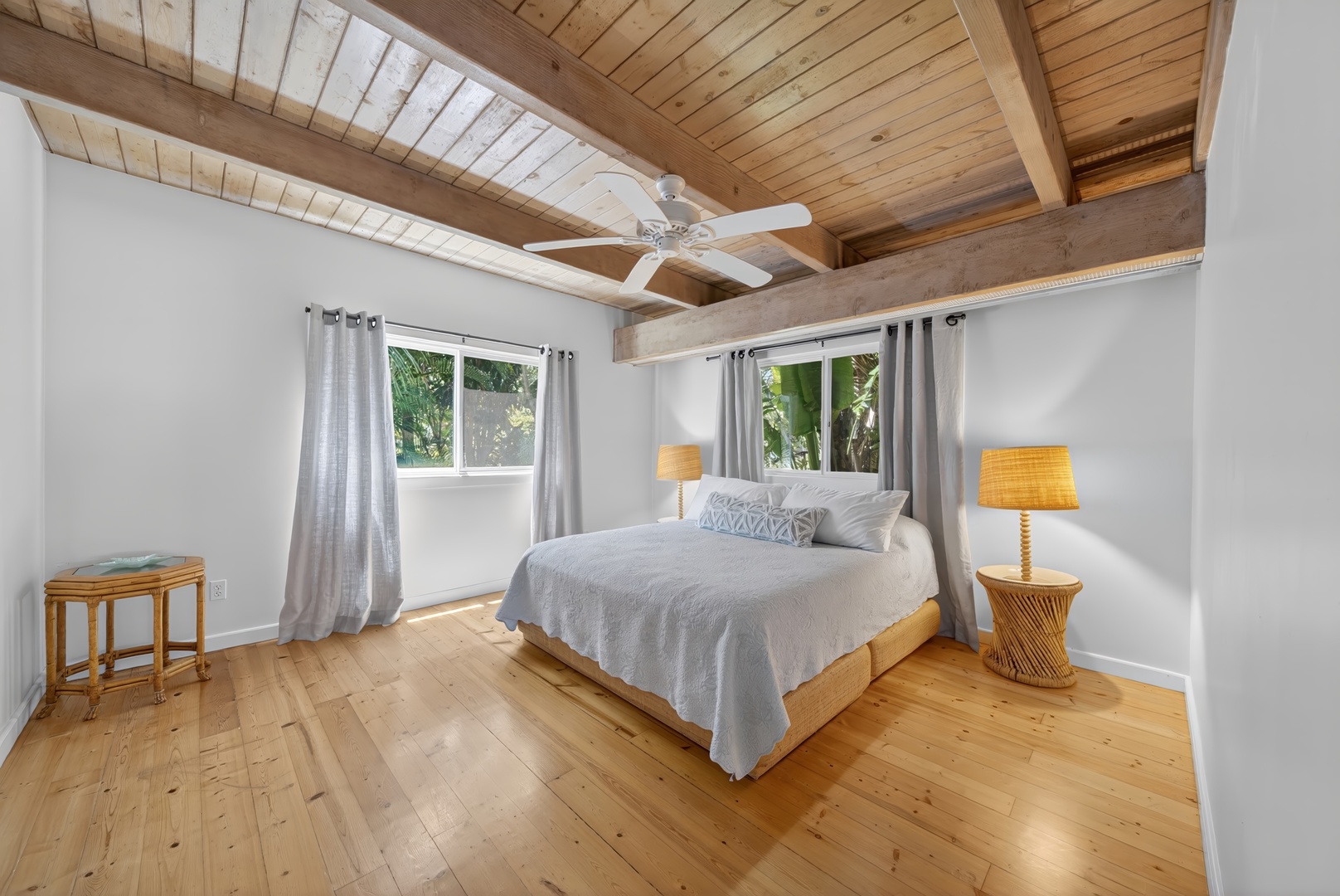 Haleiwa Vacation Rentals, Sunset Beach Hideaway - Spacious sleeping quarters offer comfort and flexibility for families or groups.