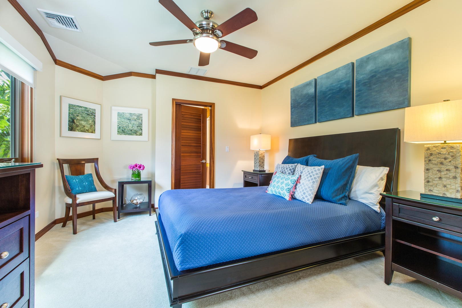 Honolulu Vacation Rentals, Kahala Mini Resort (5BR) - Deep ocean blues set the tone in Suite 2, made for sleeping in.