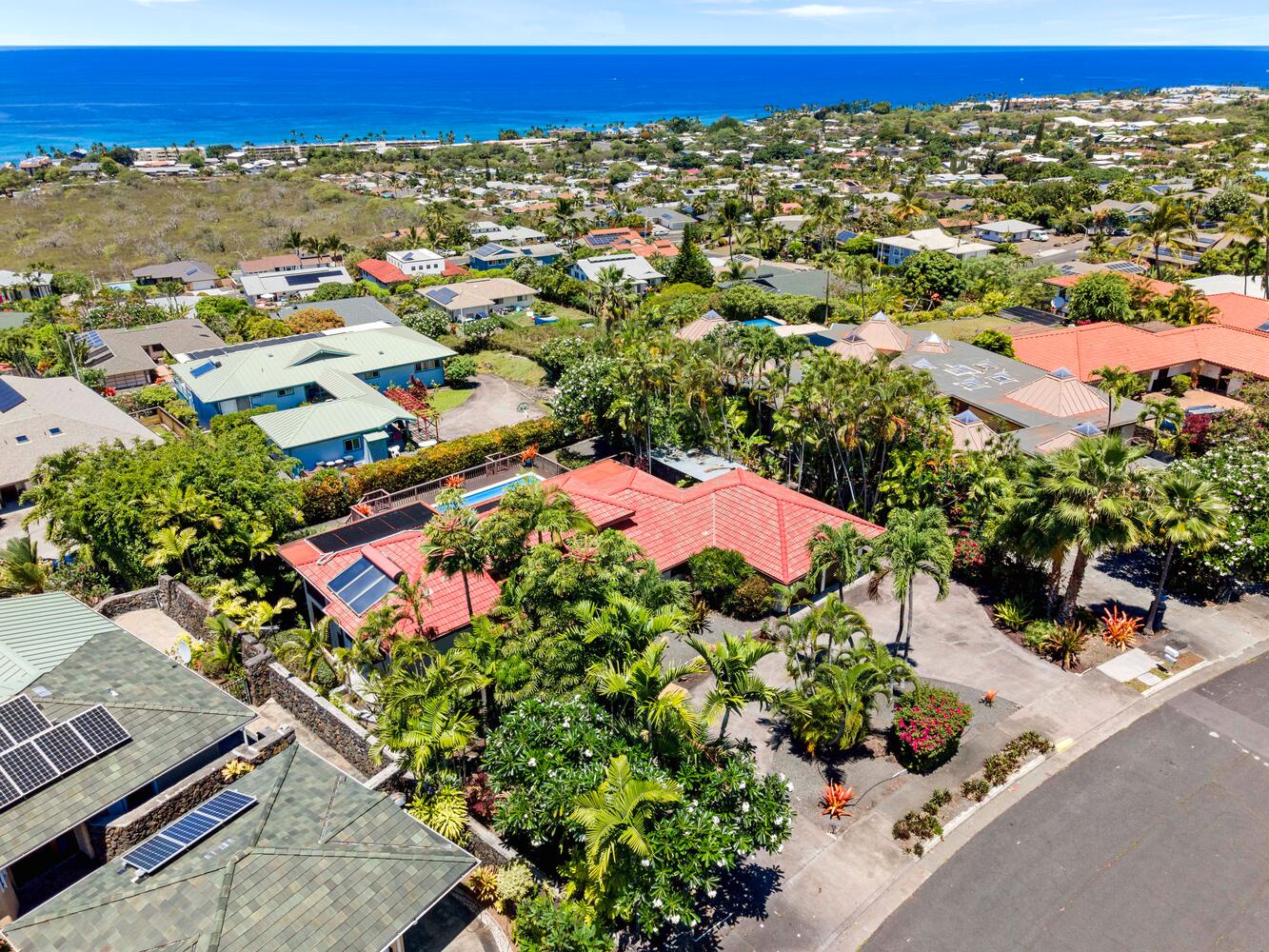 Kailua Kona Vacation Rentals, Kona Dreams - The aerial shot of your home away from home.