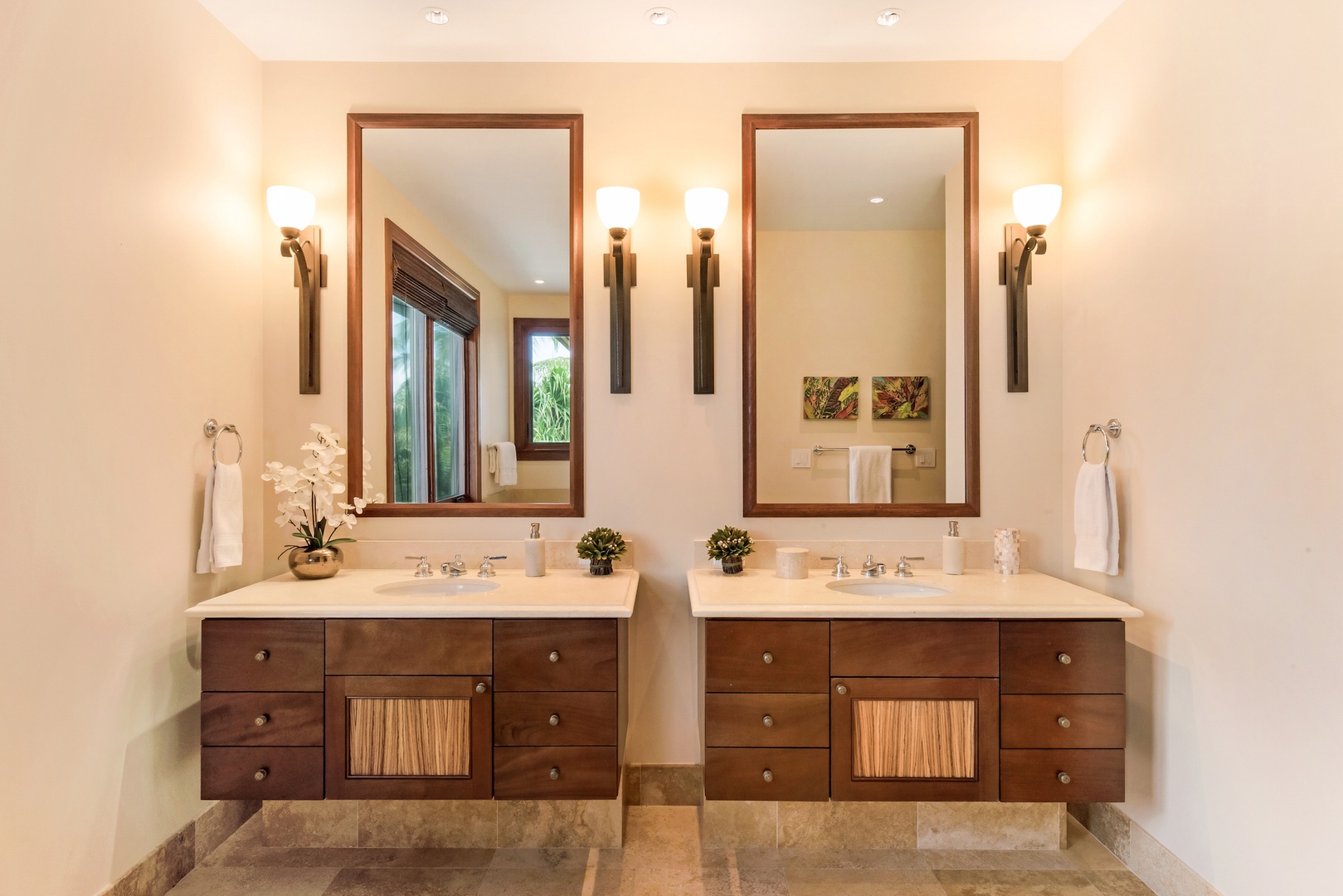 Kamuela Vacation Rentals, 3BD OneOcean (1C) at Mauna Lani Resort - Upstairs Primary Ensuite Bath w/ Double Vanity