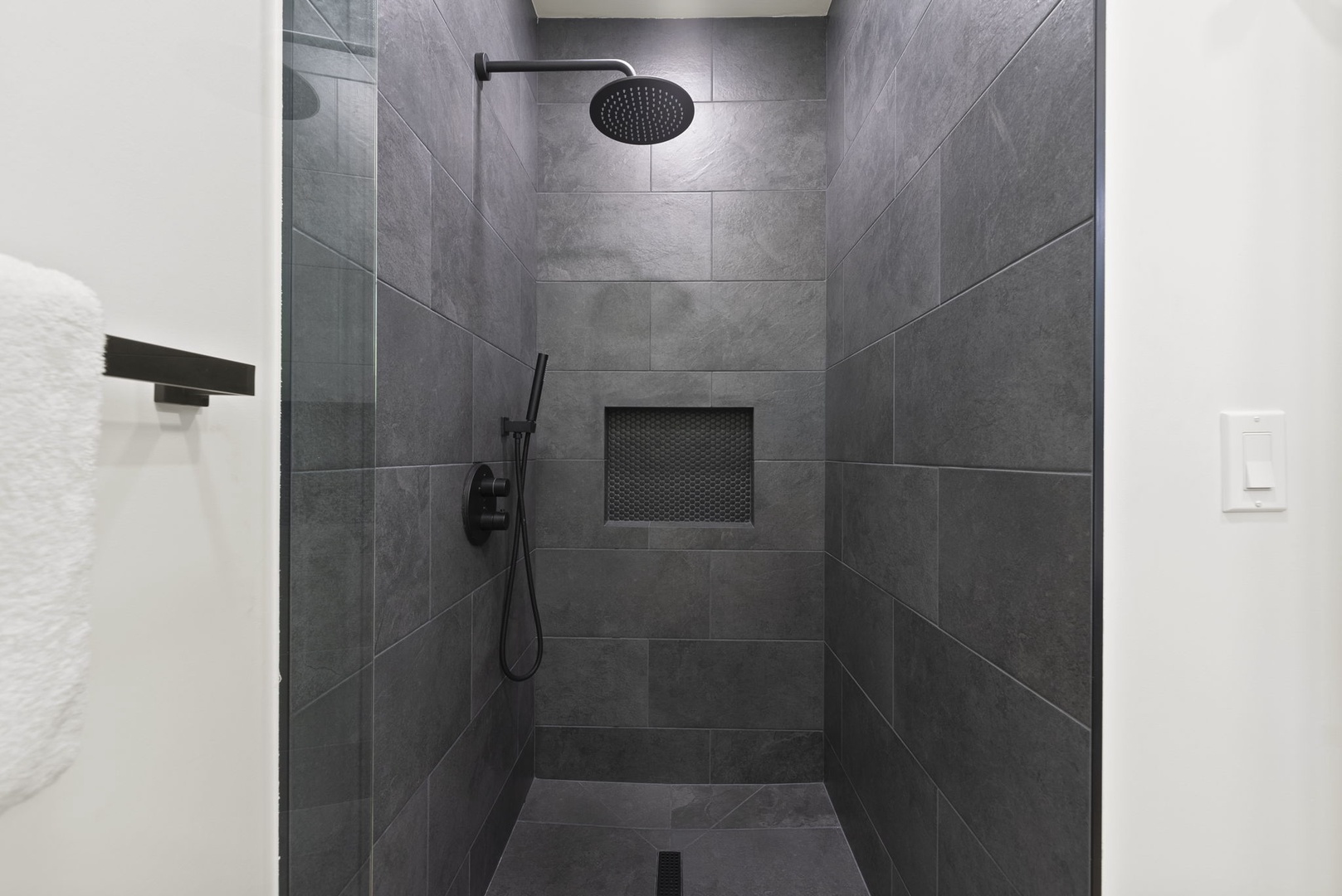 Honolulu Vacation Rentals, Kahala Lani - Modern shower with rainfall fixture—unwind after a day at the beach or golf course.