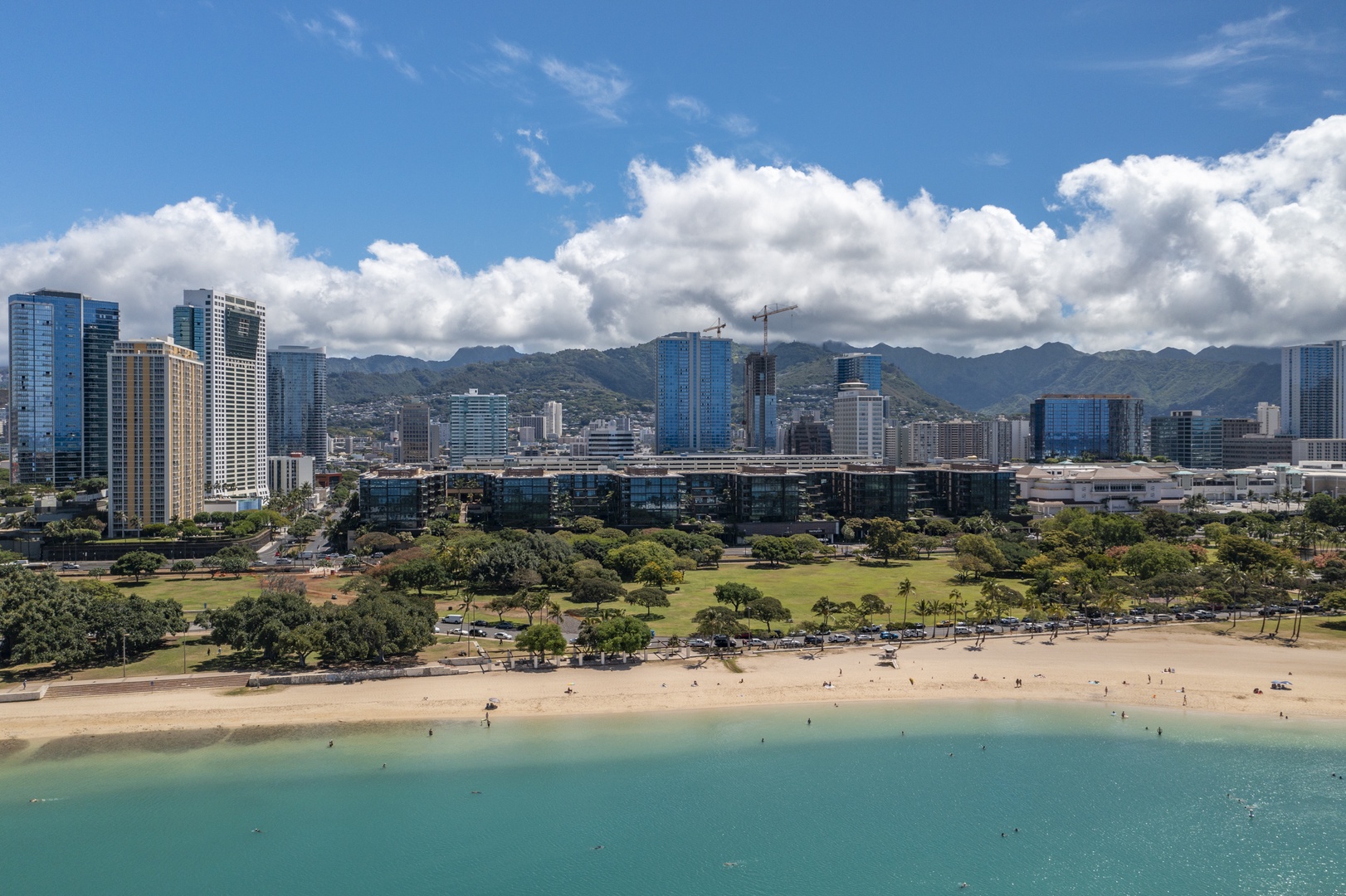 Honolulu Vacation Rentals, Park Lane Sky Resort - Panoramic ocean and mountain views