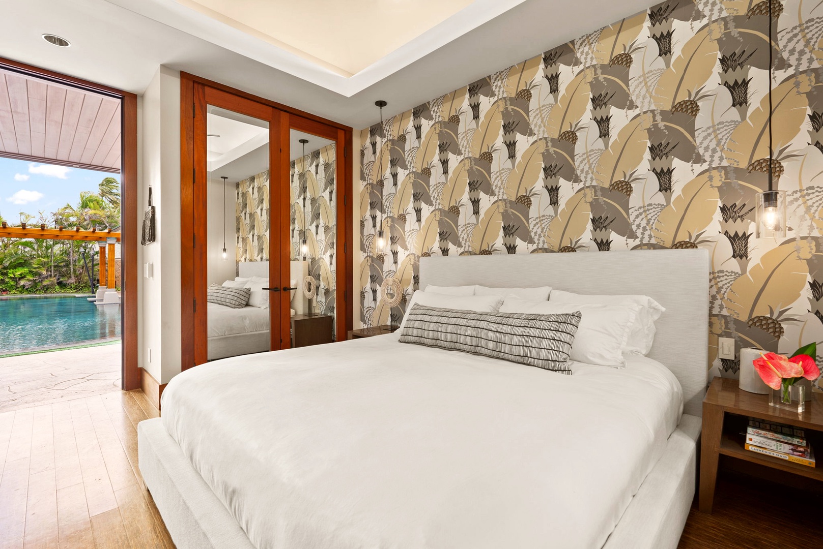 Kailua Vacation Rentals, Kailua Sands - Guest bedroom with king bed and accent wall.