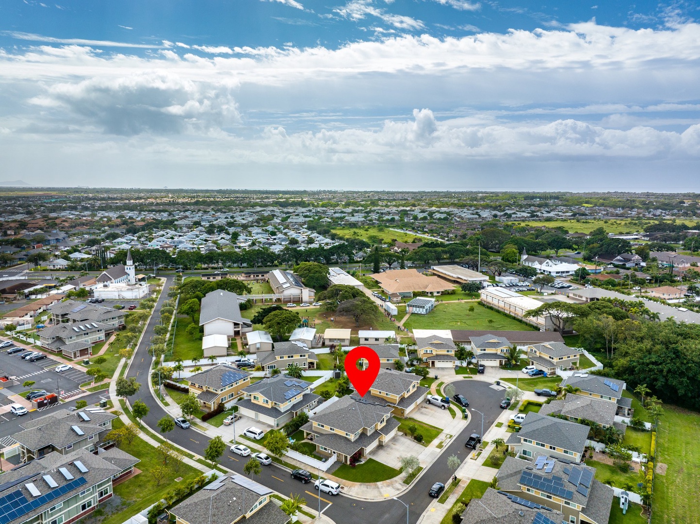 Kapolei Vacation Rentals, Kilipue Retreat - Convenient neighborhood setting close to shopping, dining, and beautiful beaches.