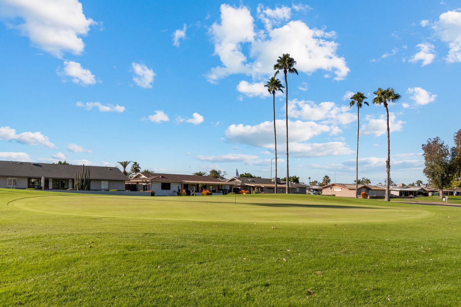 Mesa Vacation Rentals, Private Putting Oasis - 
