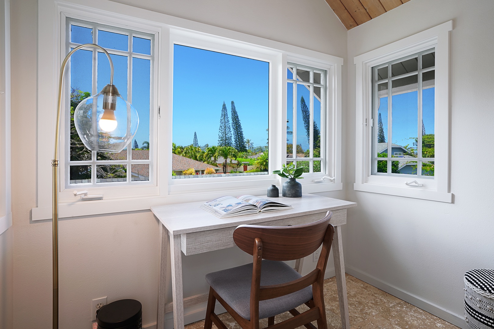 Princeville Vacation Rentals, Kaiana Villa - There is also a small office on the top floor where you can get some work done trying to not distracted by the incredible views!