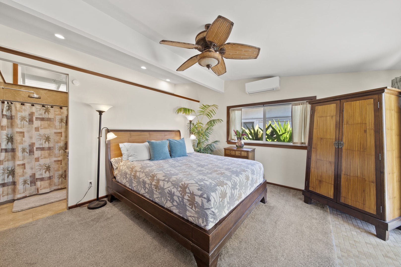 Waialua Vacation Rentals, Hale Oka Nunu - This room is equipped with split AC and a ceiling fan to keep you cool