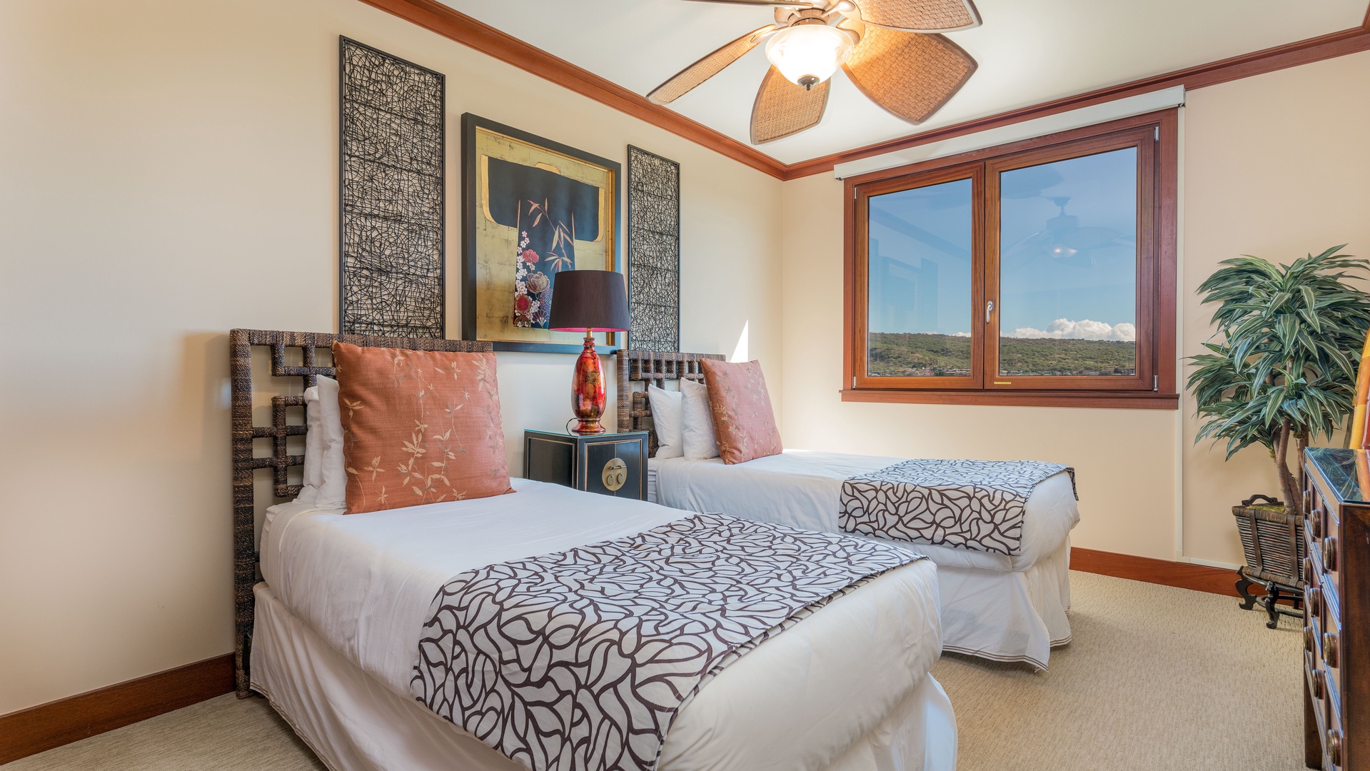 Kapolei Vacation Rentals, Ko Olina Beach Villas O905 - This elegant and inviting room will delight you.