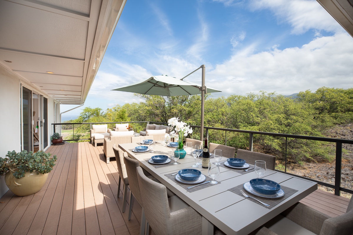 Kamuela Vacation Rentals, White House By The Sea* - Main deck area and views