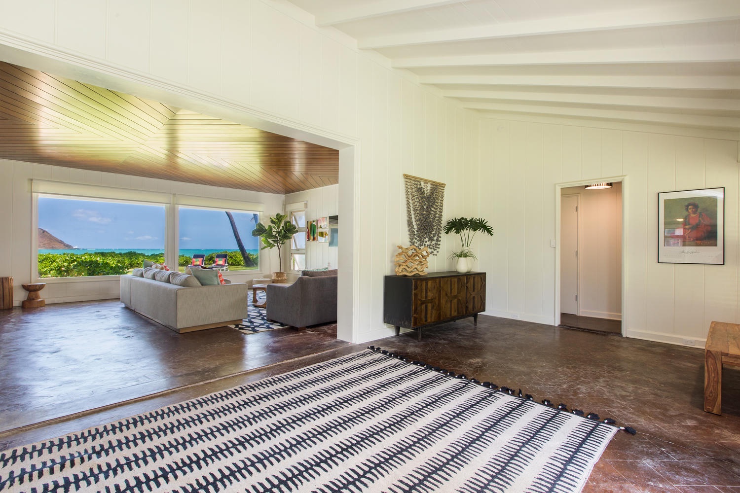 Kailua Vacation Rentals, Lanikai Oceanside 4 Bedroom - Foyer entrance.