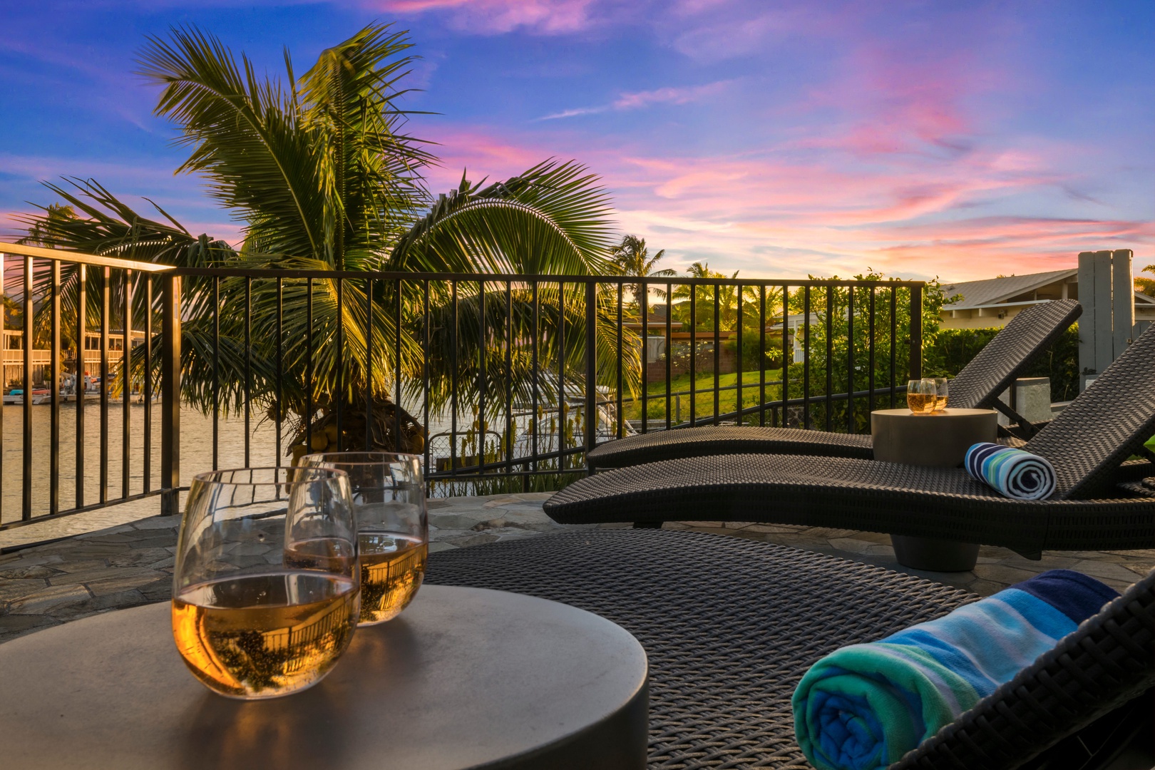 Honolulu Vacation Rentals, Holoholo Hale - Check out the sun deck with marina views. Perfect spot to catch the sunrise and sunset sky!
