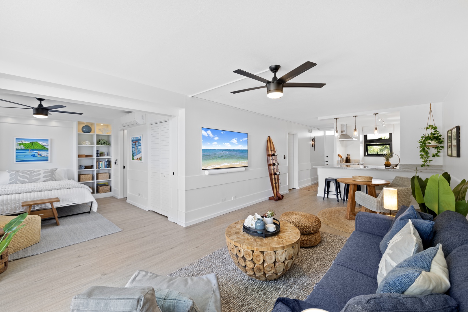 Honolulu Vacation Rentals, Hale Pono Waikiki - Experience the open and airy feel of this expansive living space, perfect for relaxation and enjoying the scenic views.