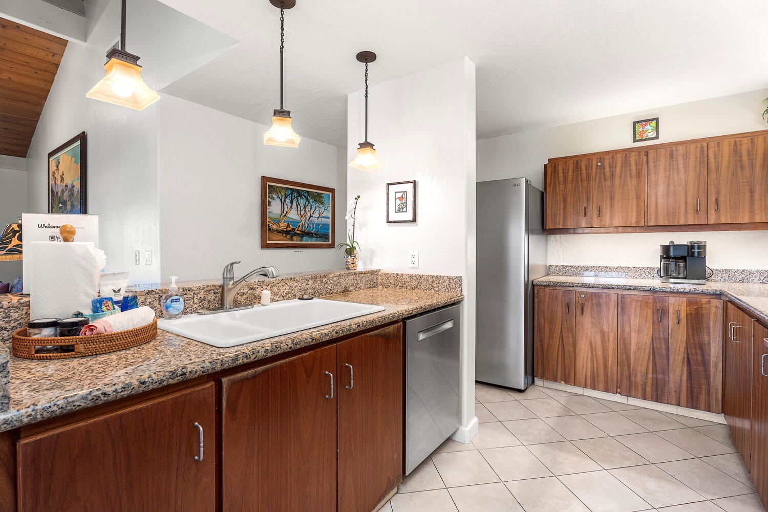 Kailua Kona Vacation Rentals, Kanaloa at Kona 3304 - Fully equipped kitchen with ample counter space, ideal for easy in-home meals.