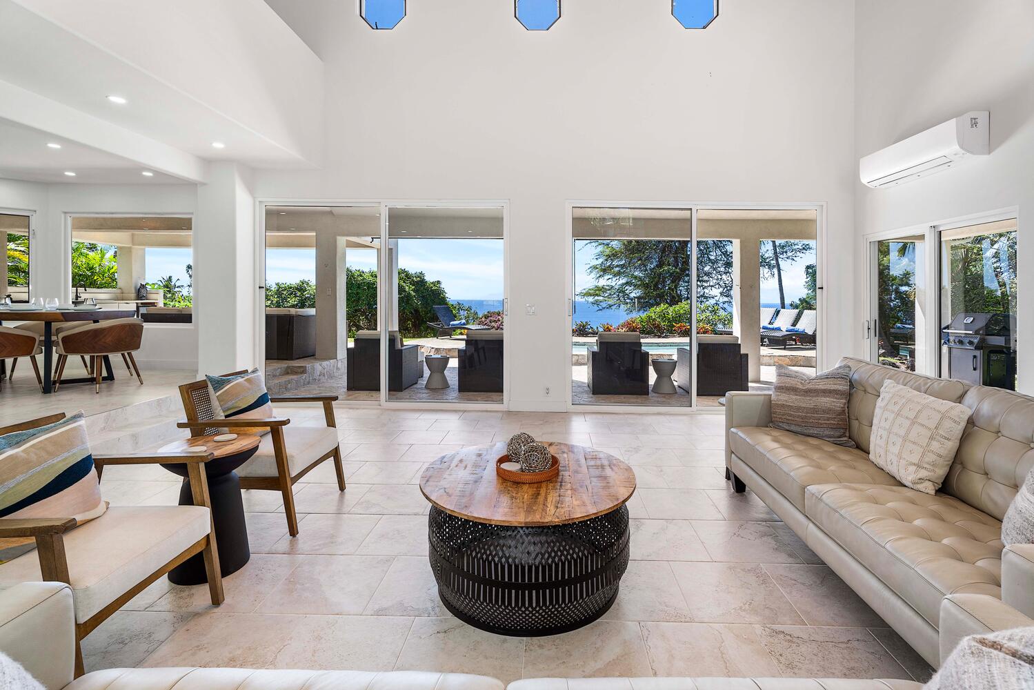 Kailua Kona Vacation Rentals, Ho'okipa Hale - Seamlessly transition from the living area to refreshing garden views and natural light-filled comfort.
