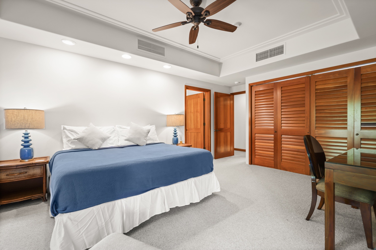 Kailua Kona Vacation Rentals, 3BD Golf Villa (3101) at Hualalai Resort - Second bedroom offers two twin beds which can be converted to a king bed upon request