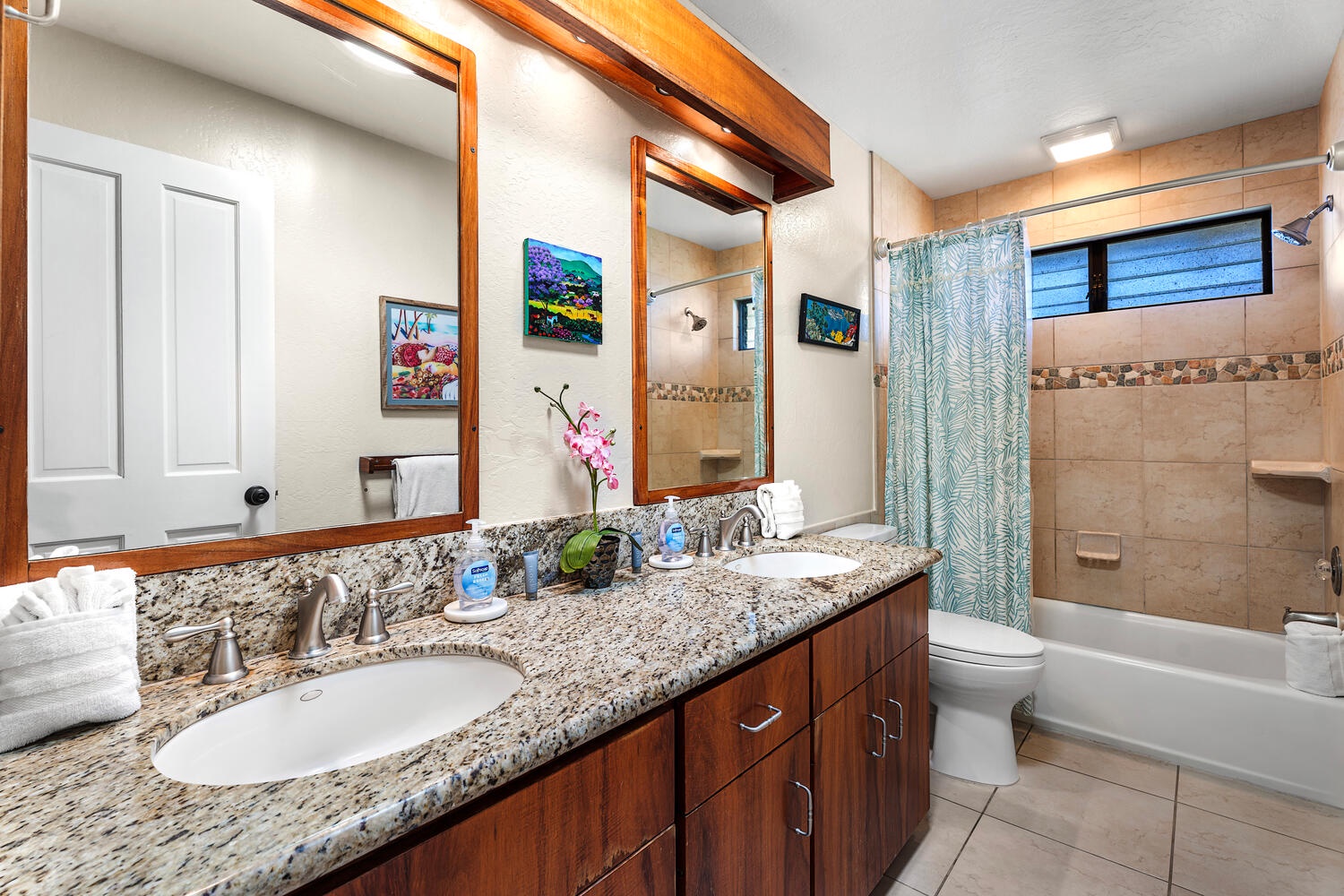 Kailua Kona Vacation Rentals, Kanaloa at Kona 3304 - Full guest bathroom featuring dual sinks and granite countertops.