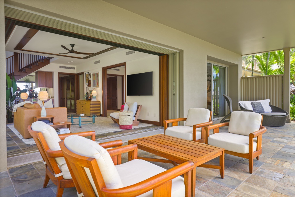 Kailua Kona Vacation Rentals, 3BD Ke Alaula Villa (217C) at Hualalai Resort - Seamless indoor-outdoor living with wall to wall sliders.