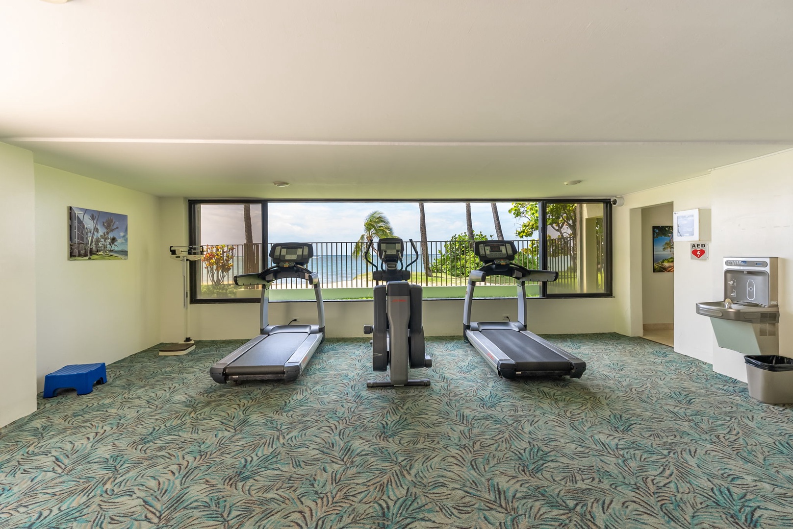 Honolulu Vacation Rentals, Kahala Beachfront Villa - The community fitness area.