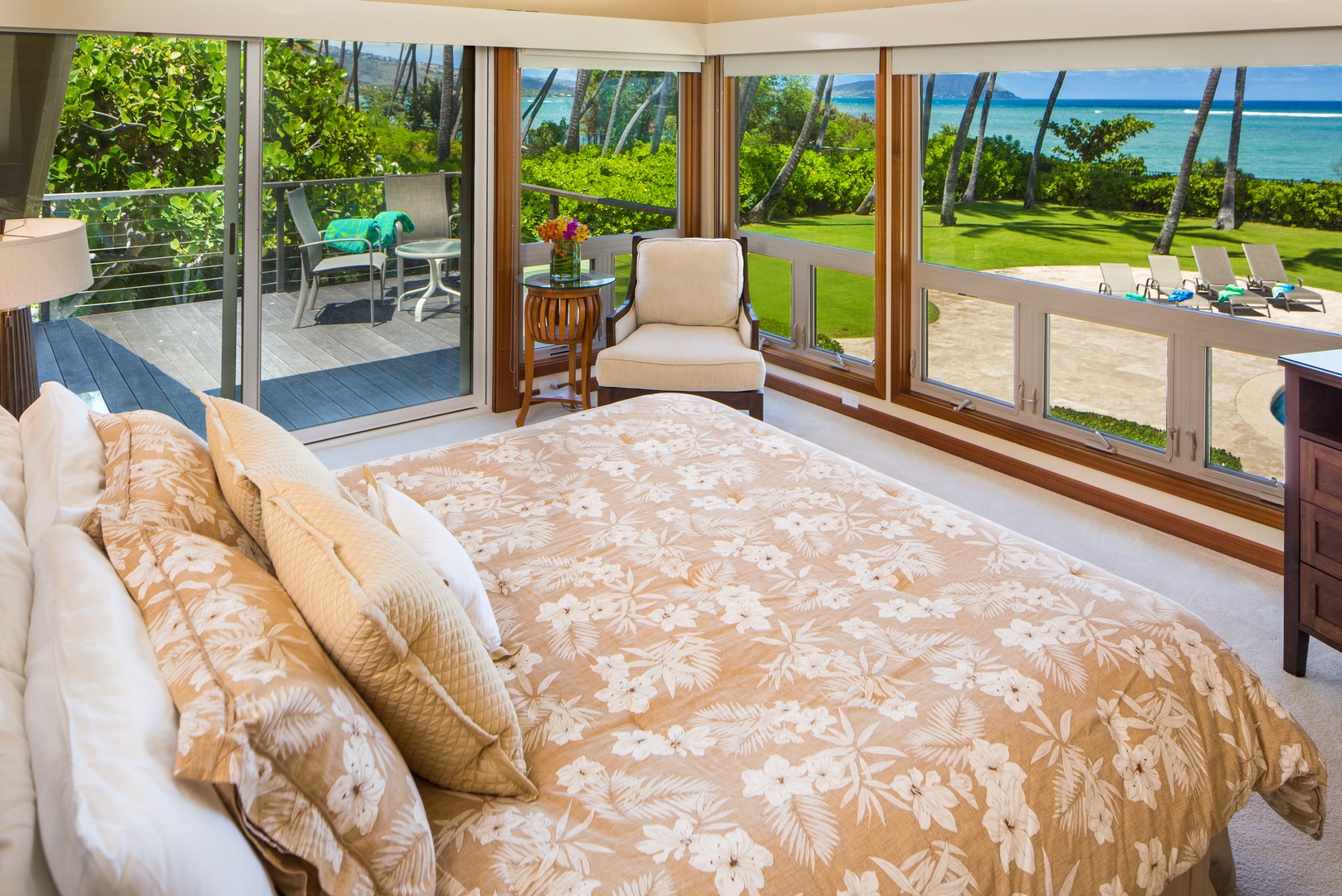 Honolulu Vacation Rentals, Kahala Mini Resort (5BR) - Wake in the primary suite's king bed with the ocean waiting outside the glass.