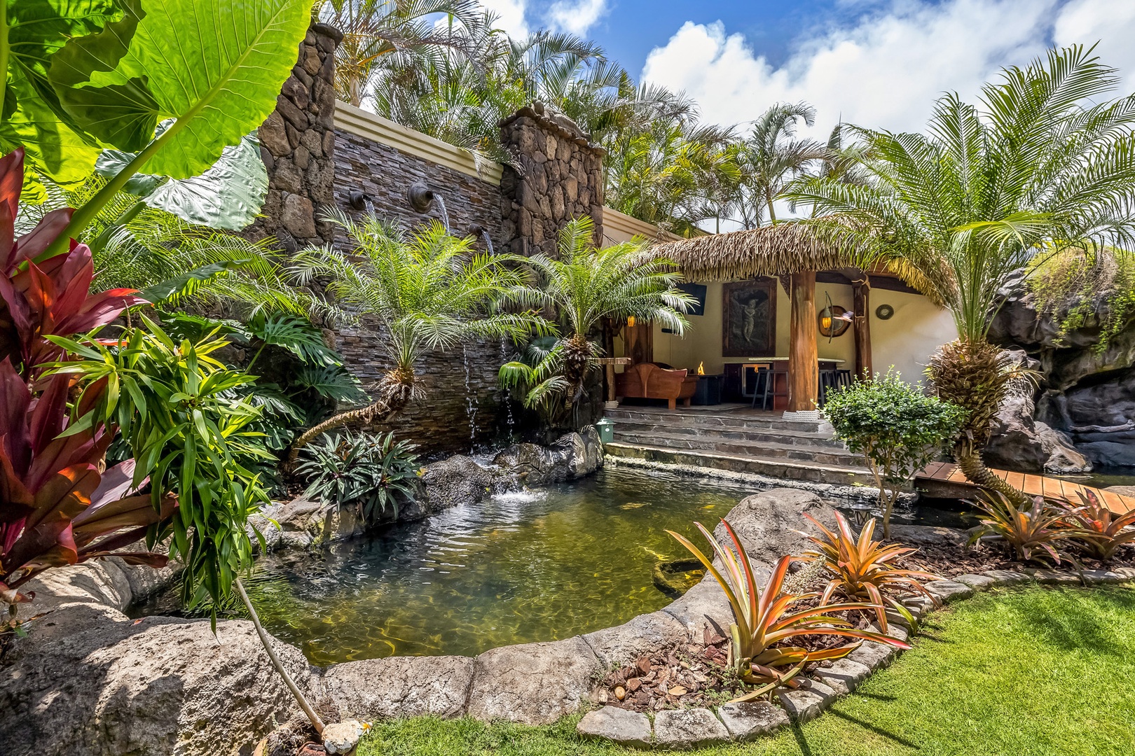 Waimanalo Vacation Rentals, Hawaii Hobbit House - Experience tranquil luxury from your backyard.