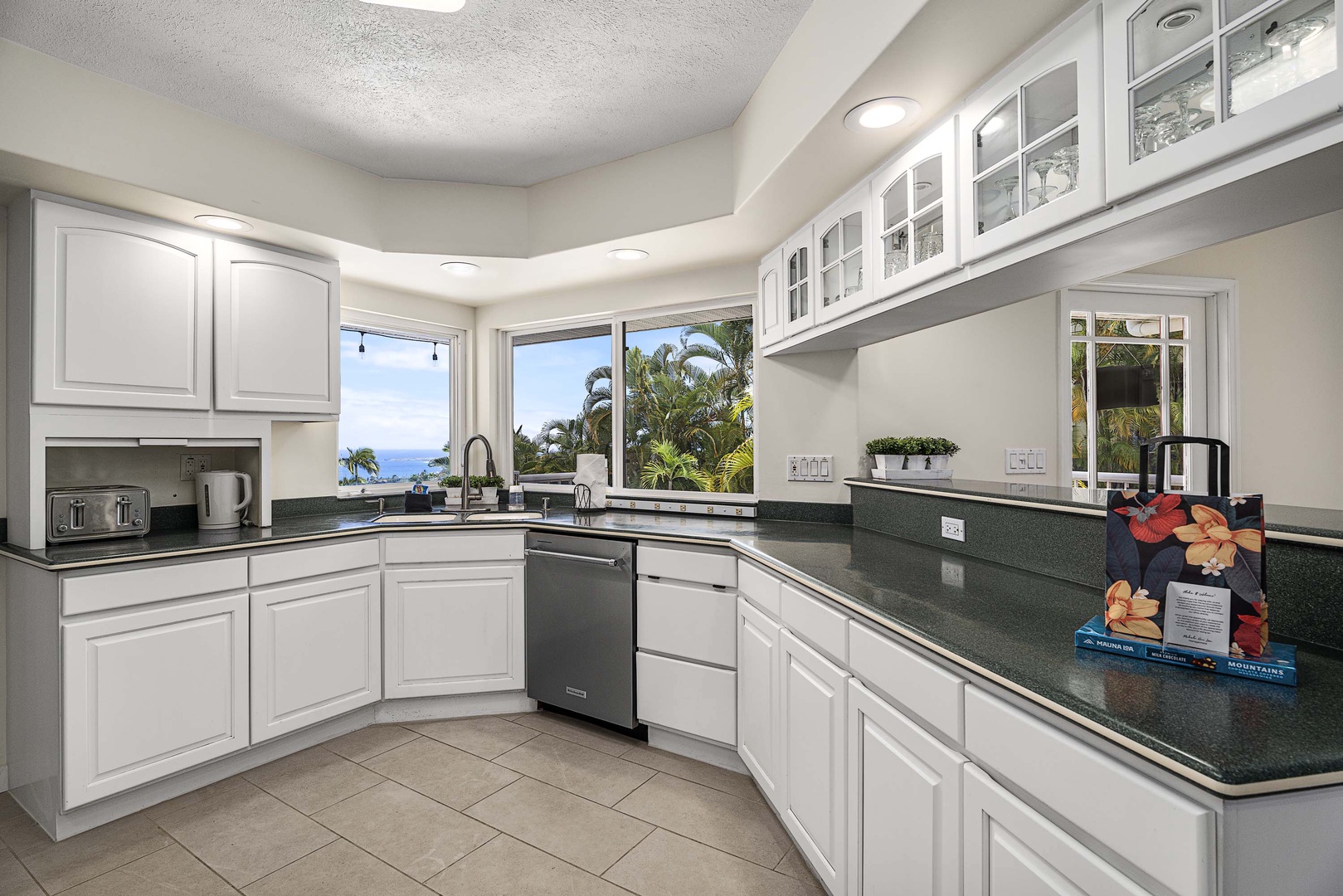 Kailua-Kona Vacation Rentals, Honu Hale - Upgraded kitchen with stainless appliances and an Ocean view!~