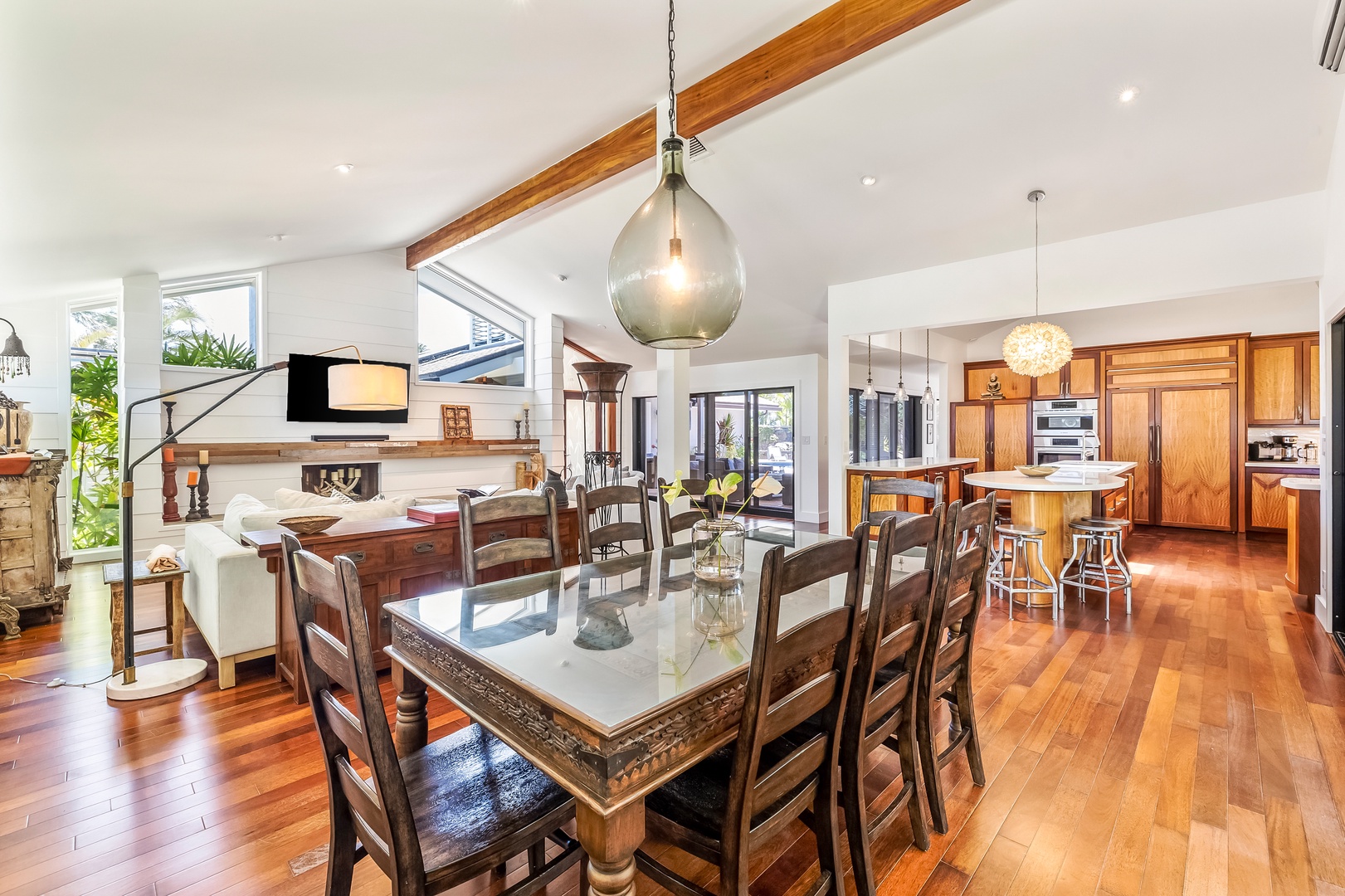 Kailua Vacation Rentals, Hale Ohana - The dining area openly flows to the main living area and kitchen