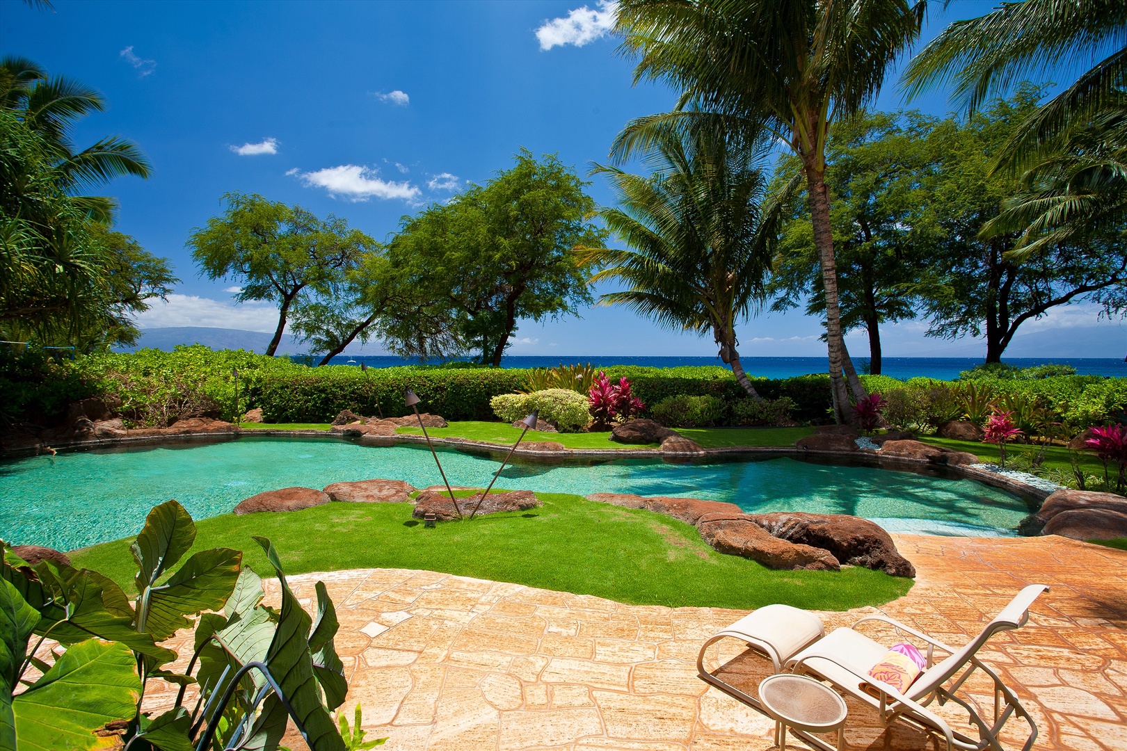 Kaanapali Vacation Rentals, Sea Shells Beach House on Ka`anapali Beach* - Heated Lagoon Shape Pool with Lagoon Pool Hot Tub Ocean and Beach Front Setting