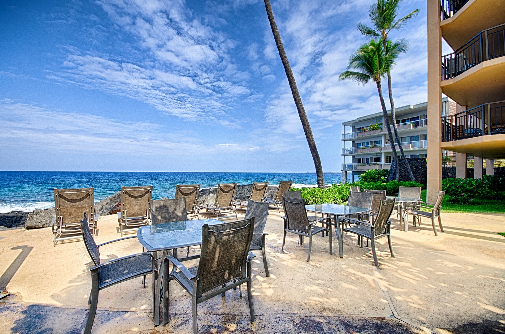 Kailua Kona Vacation Rentals, Kona Makai 6303 - Kona Makai outdoor dining, a nice place to enjoy delightful meals in the island!