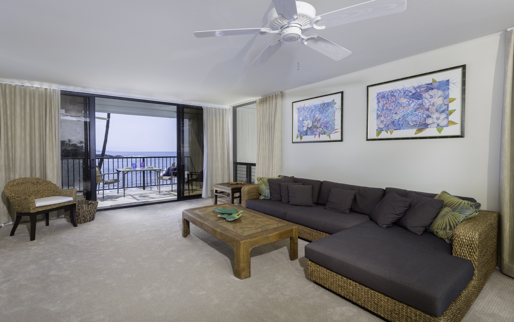 Kailua Kona Vacation Rentals, Kona By The Sea (Big Island) - Spacious, open living room with a view.