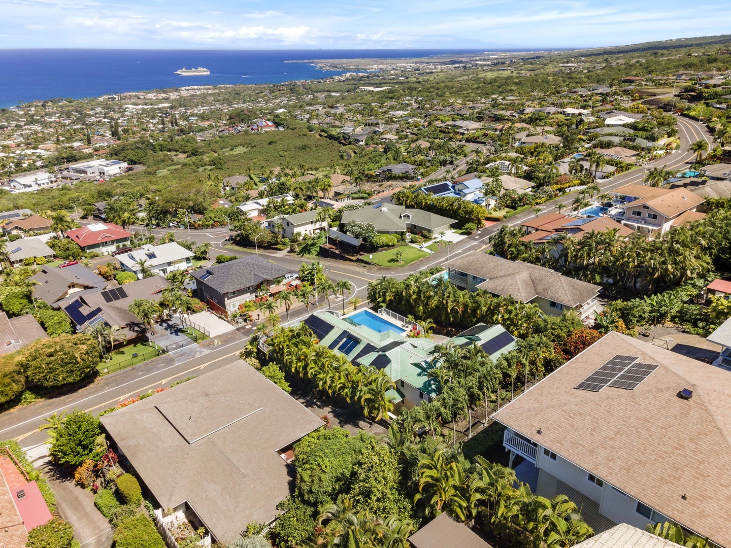 Kailua-Kona Vacation Rentals, Honu Hale - Located within a quiet residential neighborhood