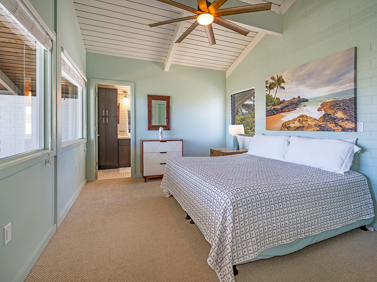 Kailua Vacation Rentals, Hale Kalio - Primary bedroom
