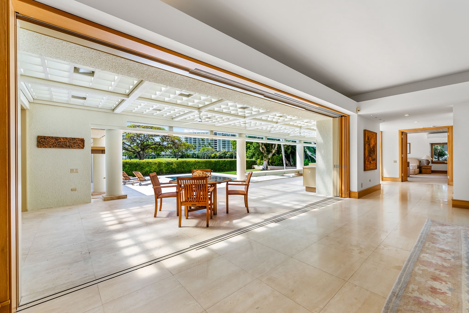 Honolulu Vacation Rentals, Luxury Golf Course Retreat in Kahala - 1077 Waiholo* - 