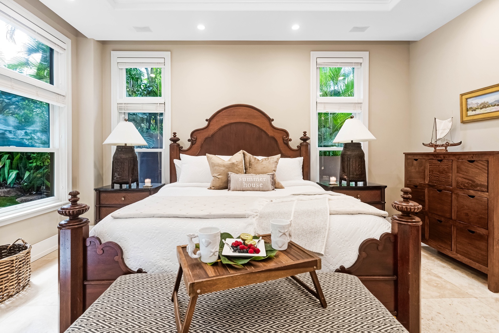 Honolulu Vacation Rentals, Pili Pono - Guest suite with classic wood furnishings and peaceful ambiance.