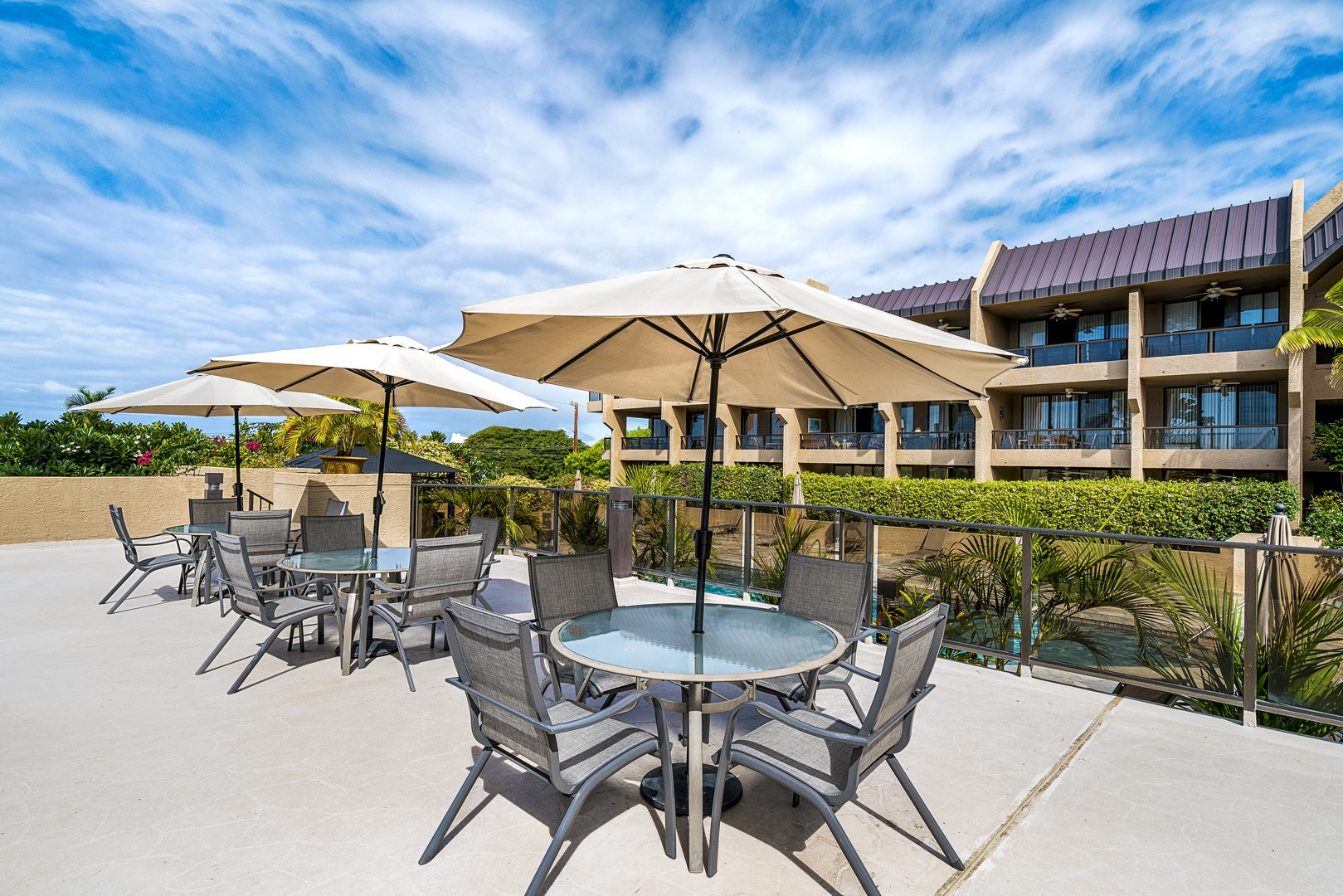 Kailua Kona Vacation Rentals, Kona Pacific B310 - Community dining pool side!