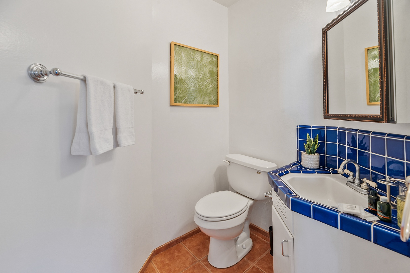 La Jolla Vacation Rentals, Hemingway's Beach House - Ensuite bath in the large detached suite