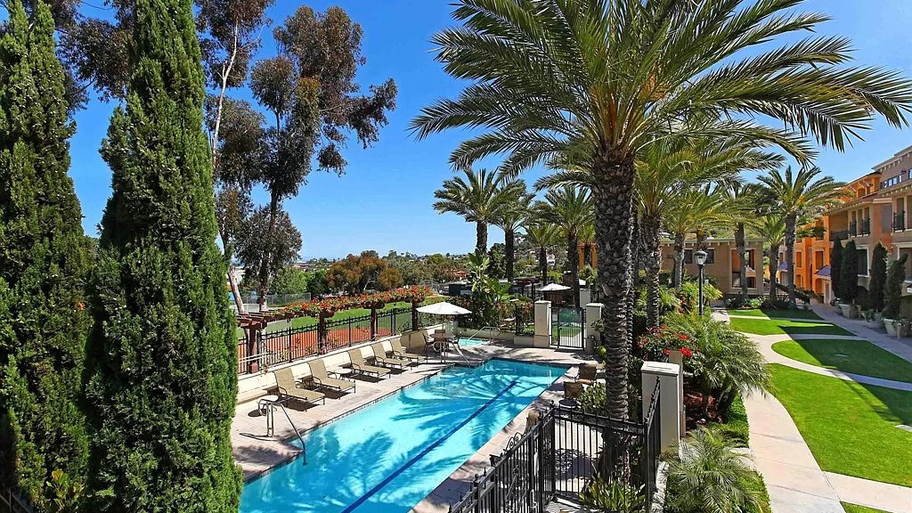 La Jolla Vacation Rentals, Montefaro in the Village of La Jolla - Amenities include a barbecue area, clubhouse and recreational room, swimming pool, sauna and hot tub