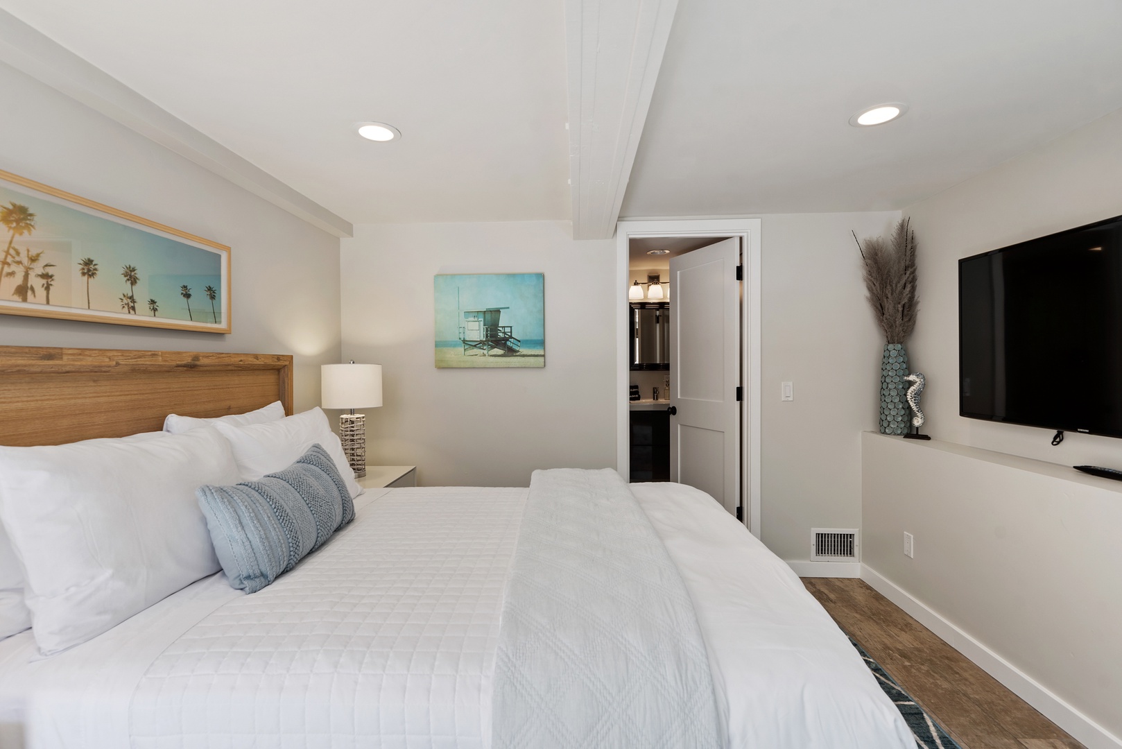 Del Mar Vacation Rentals, Del Mar Zuni Delight - Ensuite bath