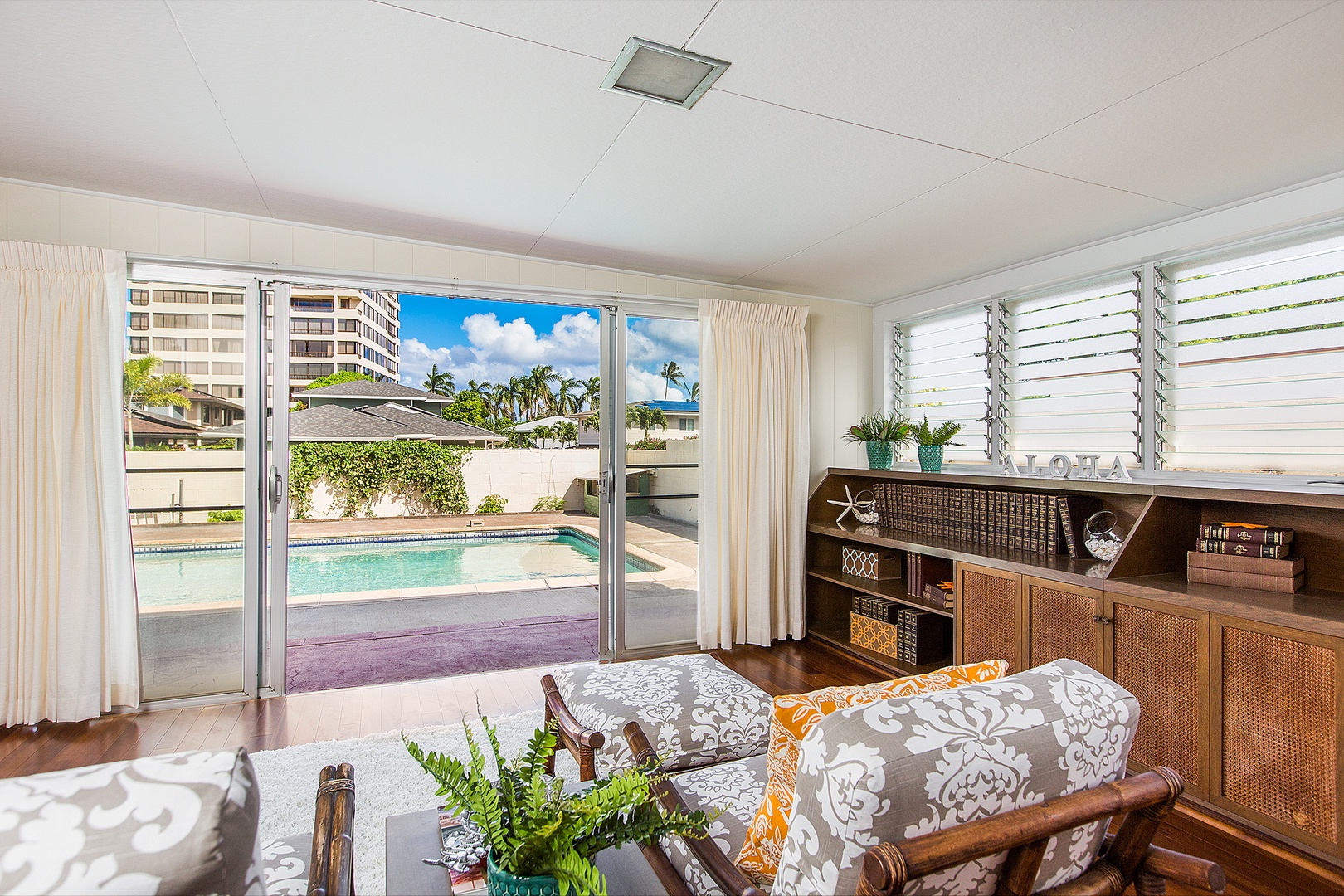 Honolulu Vacation Rentals, Kahala Cottage - The view from the primary