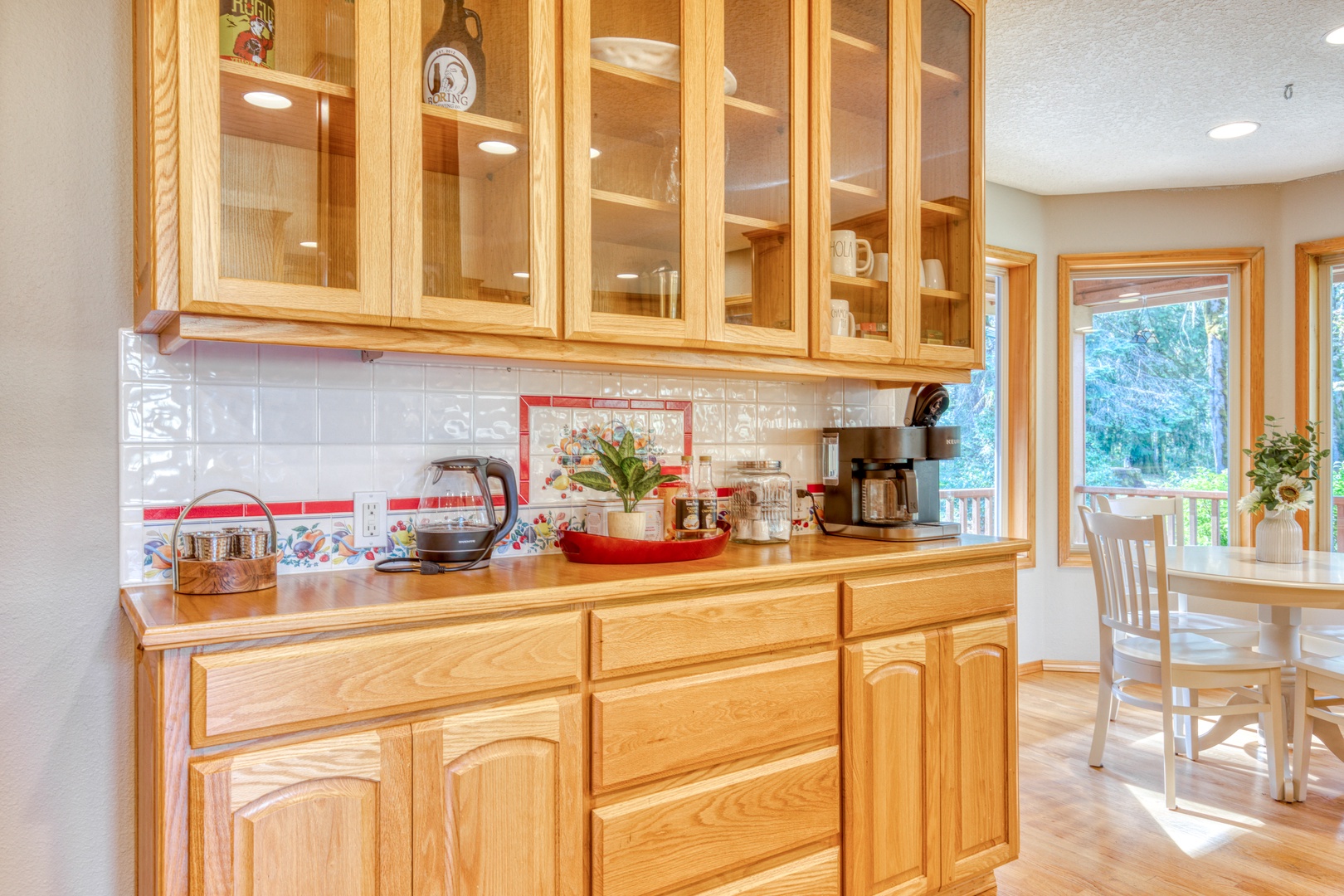 Sandy Vacation Rentals, Iron Mountain - Fully stocked kitchen